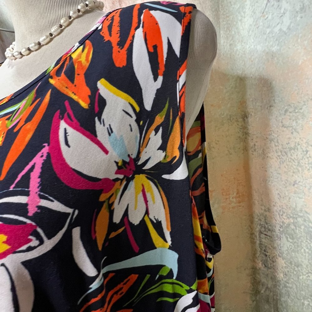 πMSK Colorful Floral Plus Size Sleeveless Midi Dress with Ruffle Hem - Picture 4 of 16